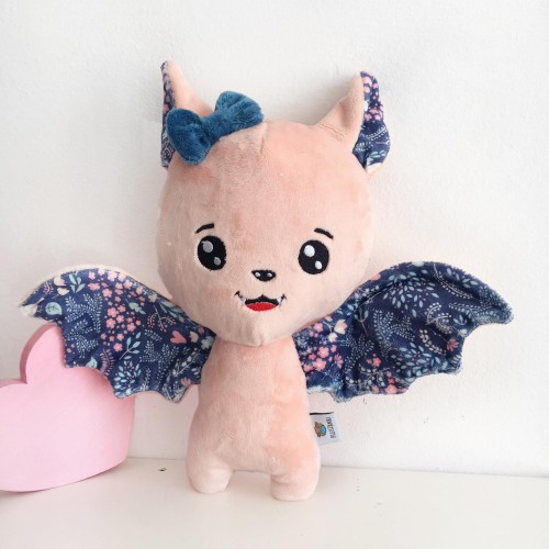 Nietoperz Brzoskwinka  , prezent, personalizacja, maskotka 