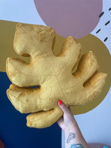 Poduszka liść, poduszka monstera - musztarda