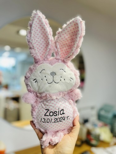 Różowy puszysty Króliczek  